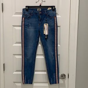 NWT cool jeans with side stripe!
